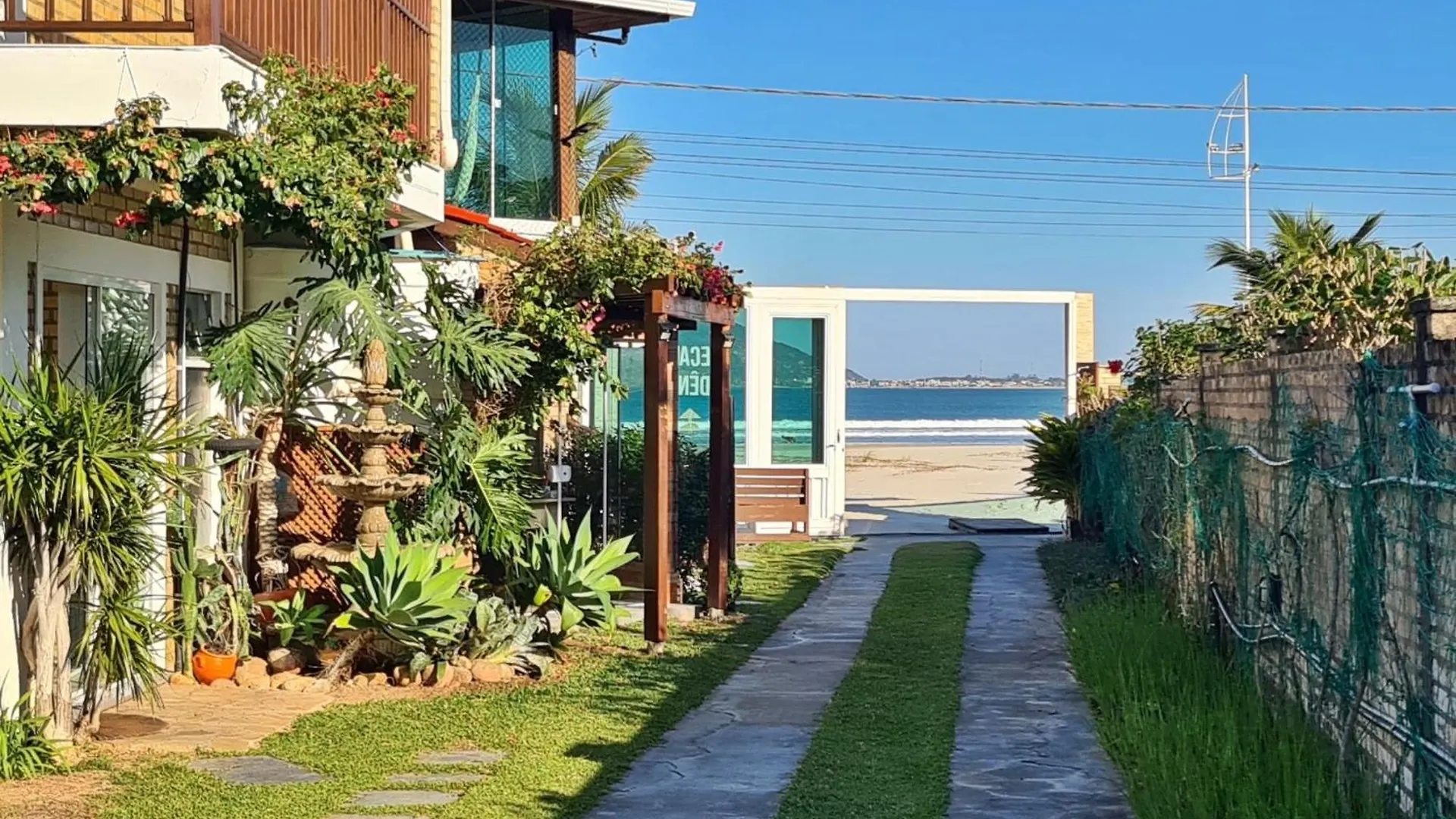 Pousada Recanto Edenico - A Beira Mar Da Praia Ponta Do Papagaio, Palhoca Sc