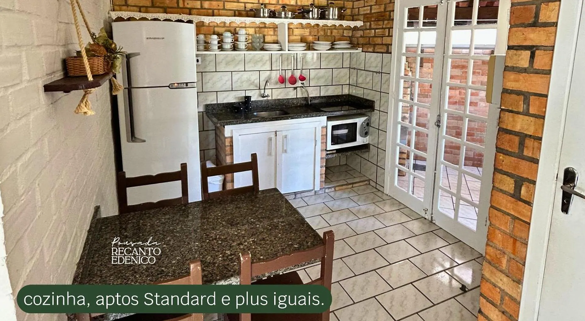 Pousada Recanto Edenico - A Beira Mar Da Praia Ponta Do Papagaio, Palhoca Sc البرازيل