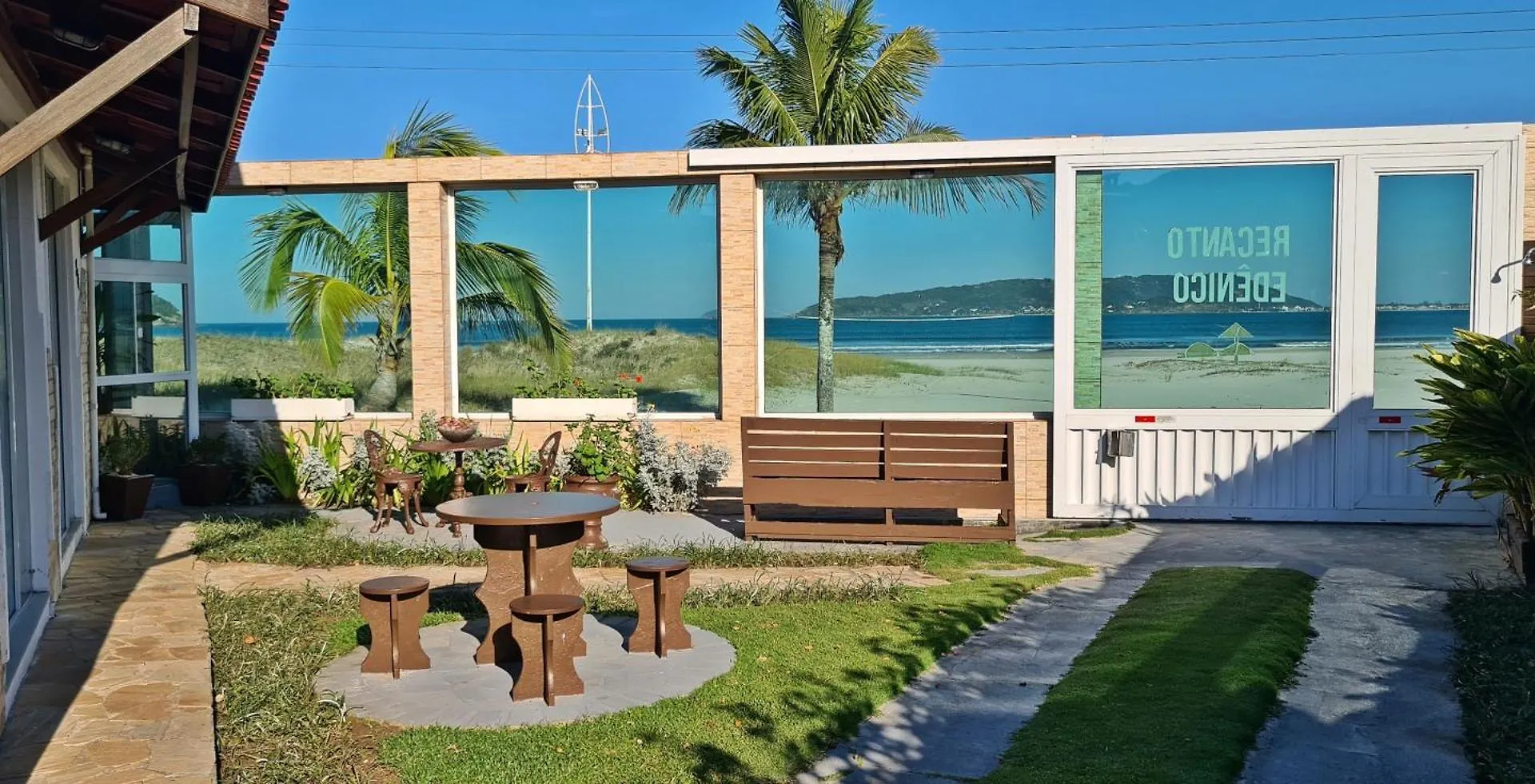 Värdshus Pousada Recanto Edenico - A Beira Mar Da Praia Ponta Do Papagaio, Palhoca Sc Brasilien