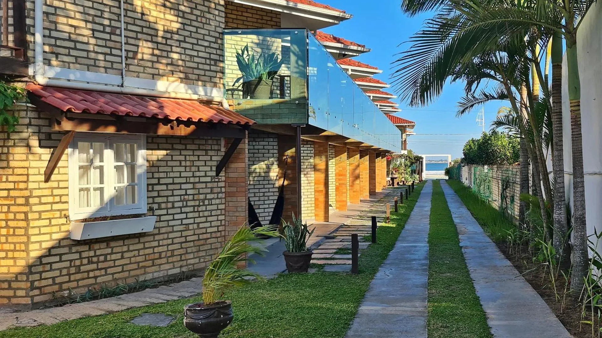 Pousada Recanto Edenico - A Beira Mar Da Praia Ponta Do Papagaio, Palhoca Sc Brasilien
